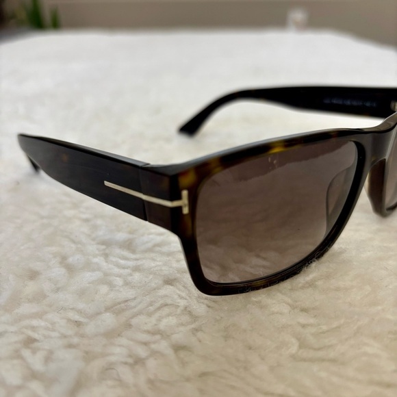 Tom Ford TF 445 52B Brown/Black Tortoise Gradient Unisex Sunglasses main image 5